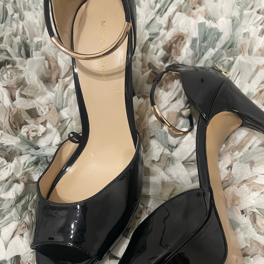 Shoes - Picture 2 of 5